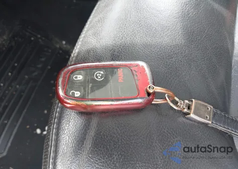 2018 Jeep Renegade Limited 4X4 из США, поврежденный, VIN ZACCJBDB6JPG87417